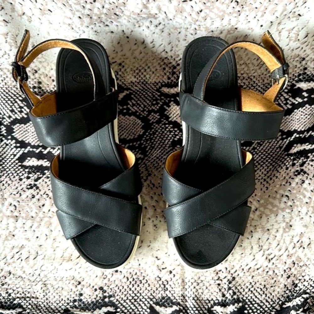 Dr. Scholl’s Strappy Wedges